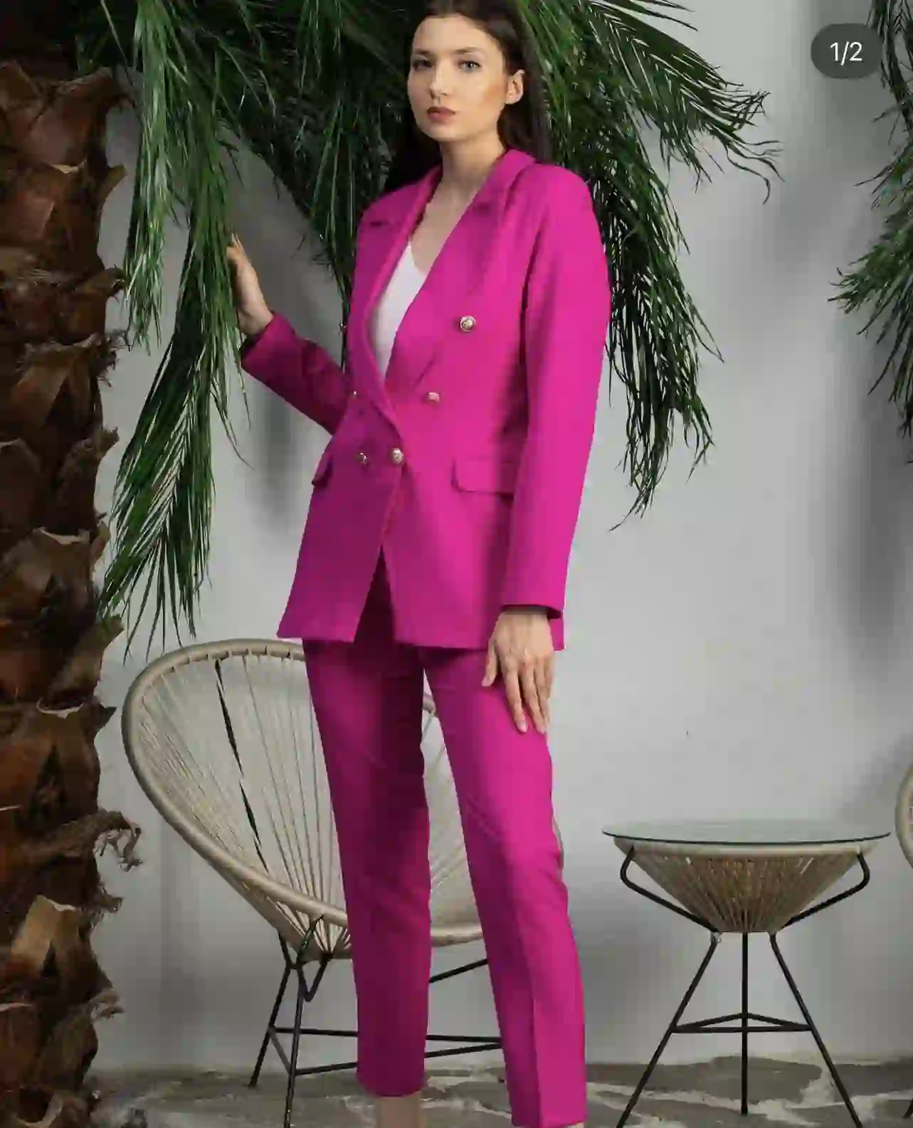 Κουστουμι Με Χρυσα Κουμπια- Ματζεντα