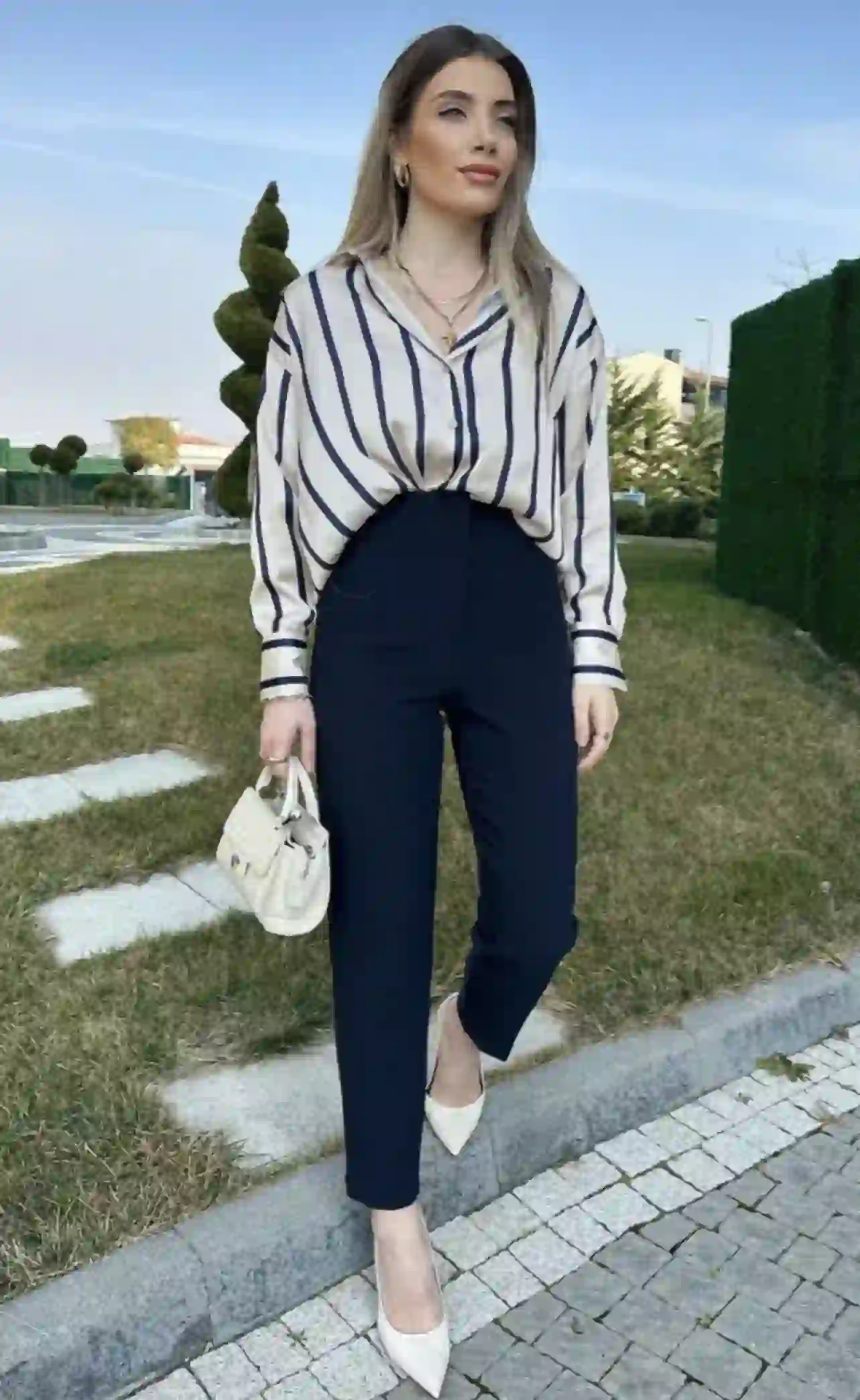 Σατεν Πουκαμισο Ριγε- Μπεζ