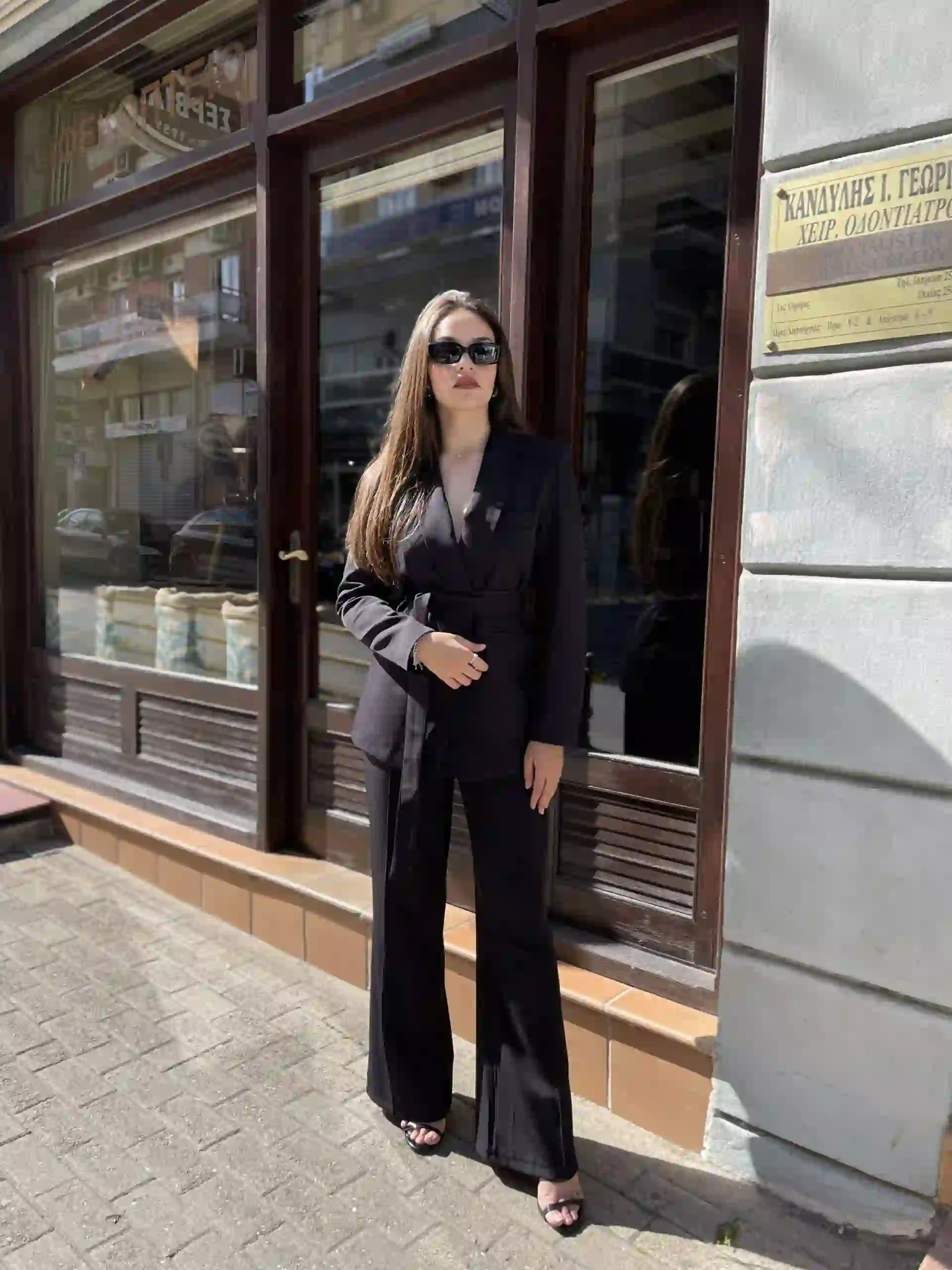 PREMIUM ΜΑΥΡΟ ΚΟΥΣΤΟΥΜΙ ΜΕ ΖΩΝΙ